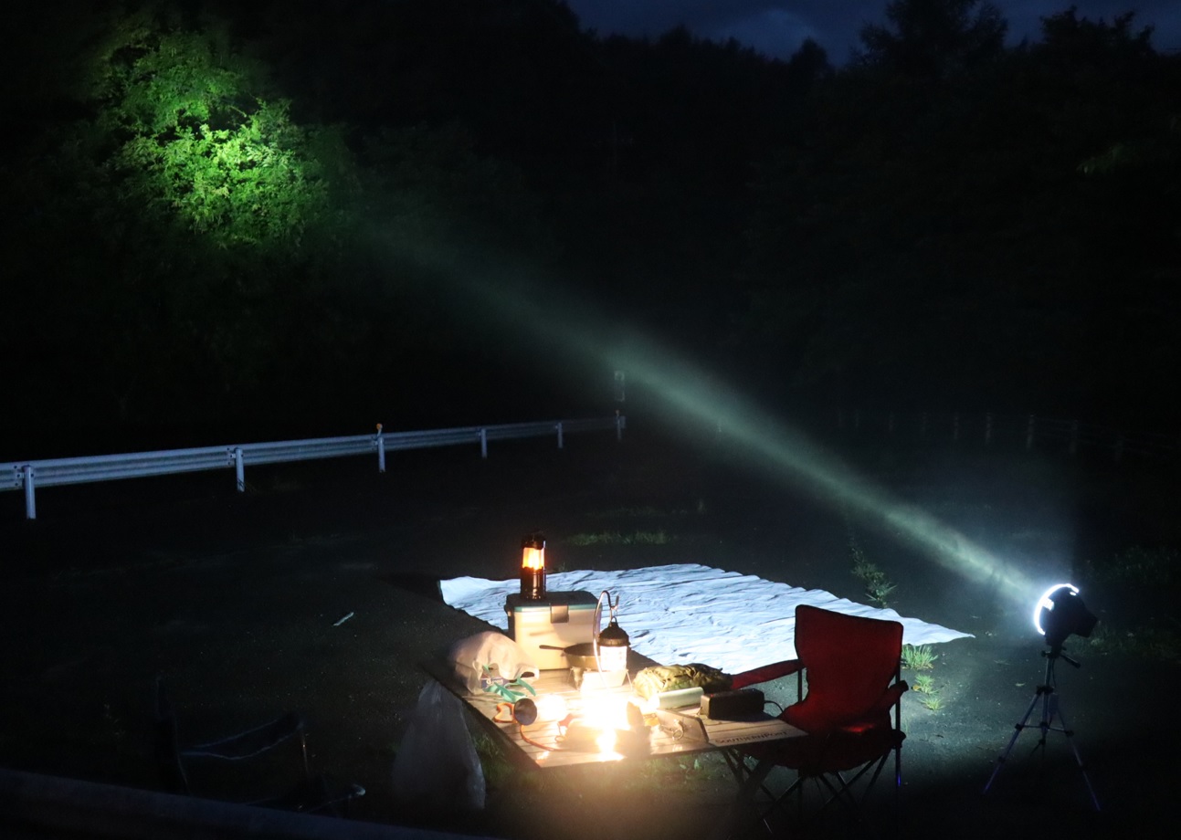 昆虫ライトウォッチング開始-Ｔ峠_2023年8月1日19時25分気温20度